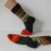 Handgestrickte Wollsocken Gr. 47 – Grün-Orange gestreift – Bild 5