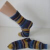 Handgestrickte Wollsocken Gr. 38 – Blau-Gelb gestreift