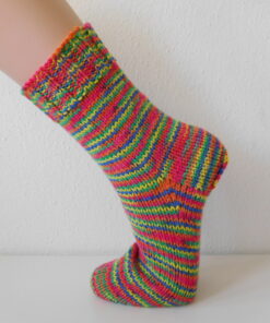 Handgestrickte Socken Gr. 37 – Bunt gestreift für Allergiker