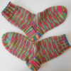 Handgestrickte Socken Gr. 37 – Bunt gestreift für Allergiker – Bild 3