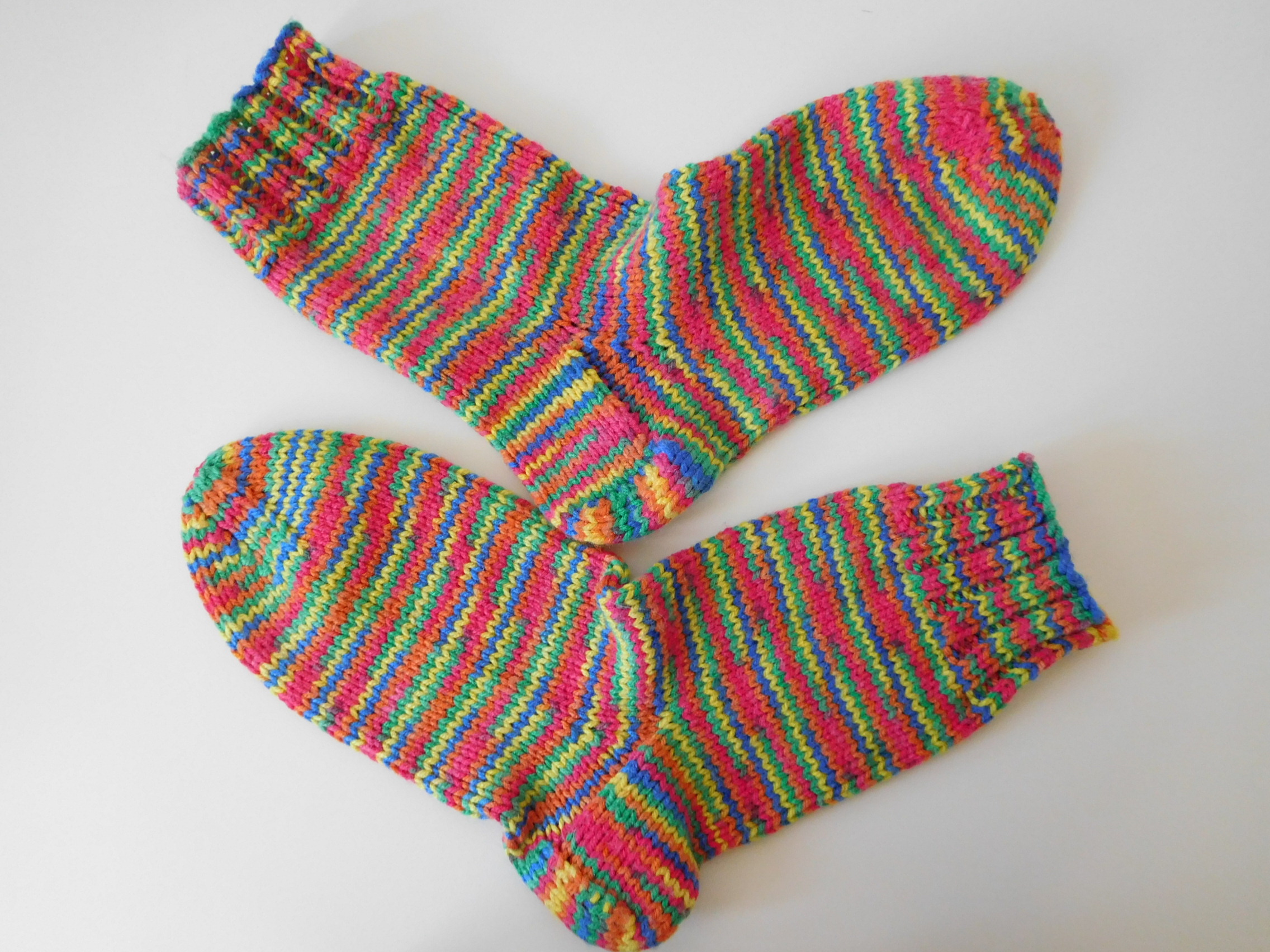 Handgestrickte Socken Gr. 37 – Bunt gestreift für Allergiker – Bild 3