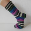 Handgestrickte Wollsocken Gr. 46 – bunt gestreift- grau-lila-grün-beige