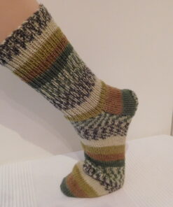 Handgestrickte Wollsocken Gr. 44-grün-gestreift