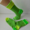 Handgestrickte Wollsocken Gr. 44 – Grün Neon