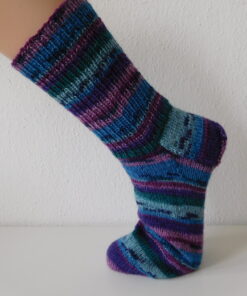 Alternative view of Handgestrickte Wollsocken Gr. 45 - Lila Blau Grün gestreift