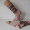 Handgestrickte Wollsocken Gr. 46 – Rose-Beige-mit Steifenmuster im Bein – Bild 2