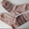 Handgestrickte Wollsocken Gr. 46 – Rose-Beige-mit Steifenmuster im Bein – Bild 3